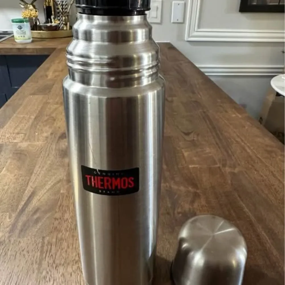 Thermos Stainless Steel Vacuum Insulated Bottle 25 oz (750 mL) – Leakproof